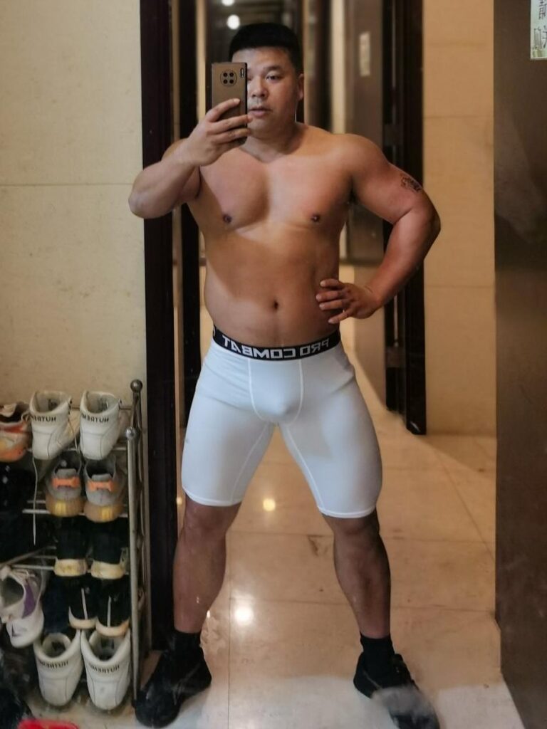 Daymuscle之(@xiaohei_gogo-小黑gogo)
