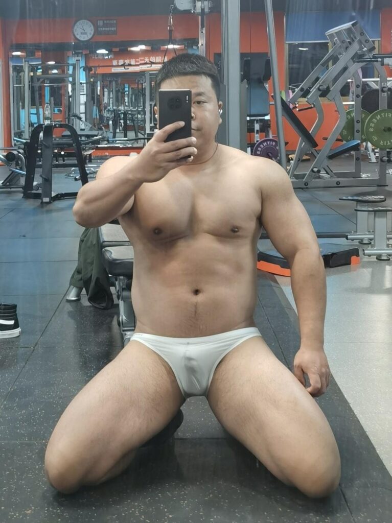 Daymuscle之(@xiaohei_gogo-小黑gogo)