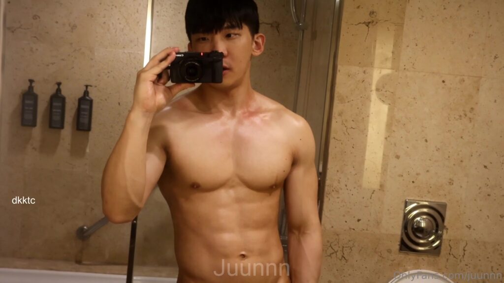 Daymuscle之（@OnlyFans Juunnn x Koon in Bangkok）（3.41GB）