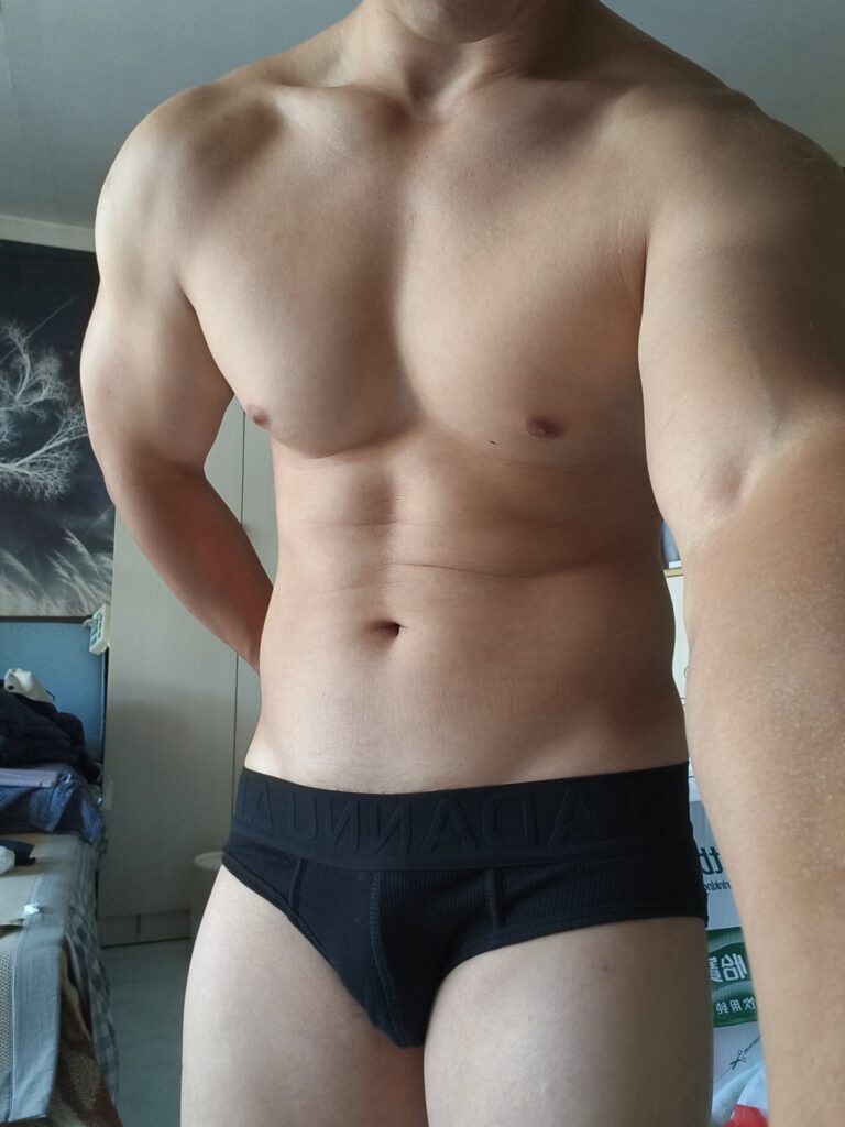 Daymuscle之(@didi1737957-努力增肌(照片打招呼))