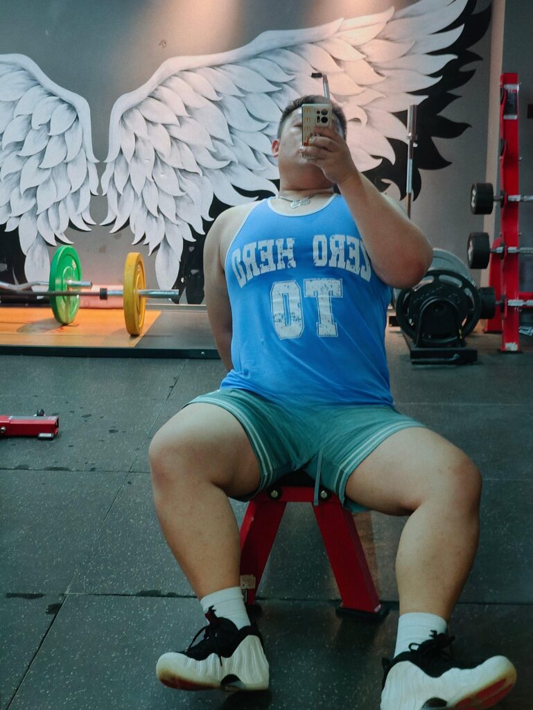 Daymuscle之(@tt13555939533-Au金锁（努力健身肌肉犬版））