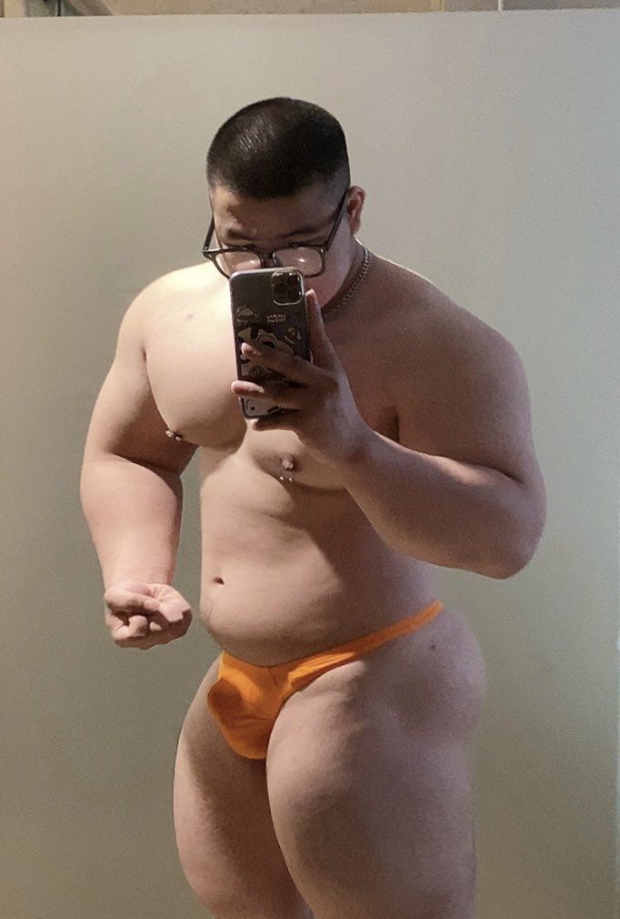 Daymuscle之(@REEVEES-REEVEES1147)